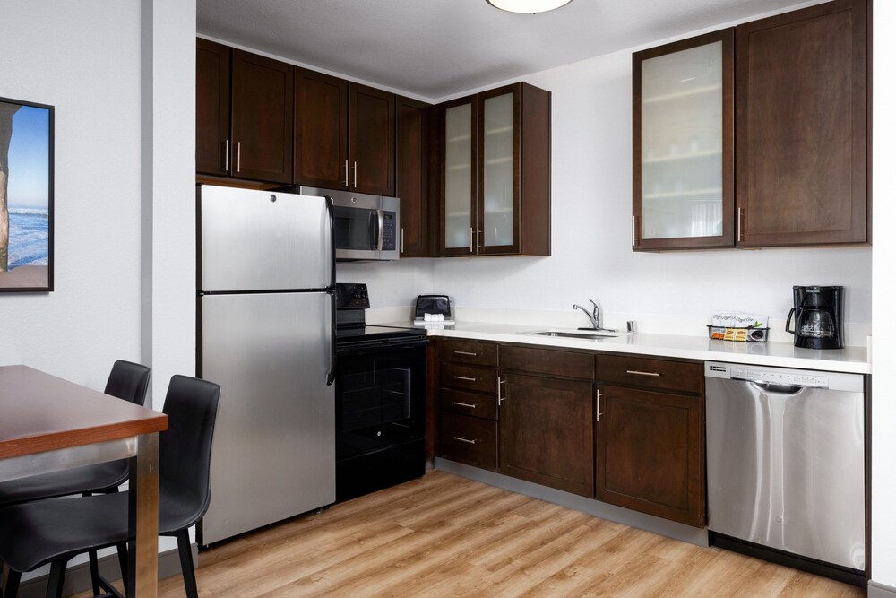 Residence Inn by Marriott Los Angeles Redondo Beach - photo 10