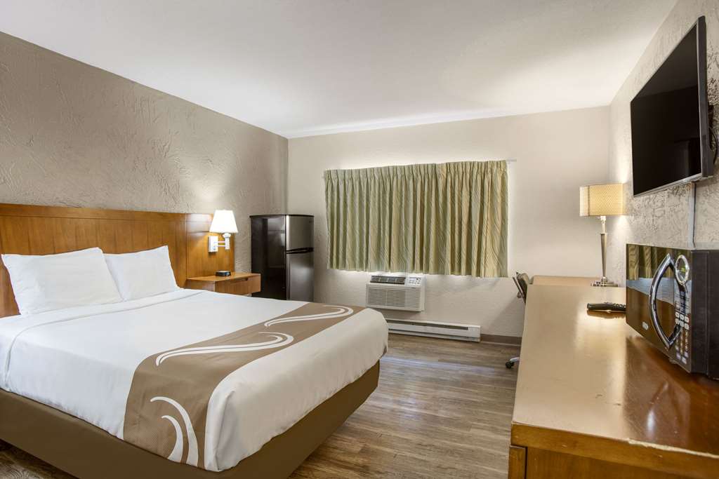 Rodeway Inn & Suites Grand Rapids Southeast - photo 11