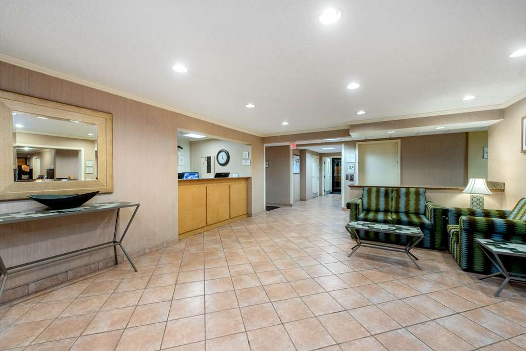 La Quinta Inn & Suites by Wyndham Mansfield OH - photo 9