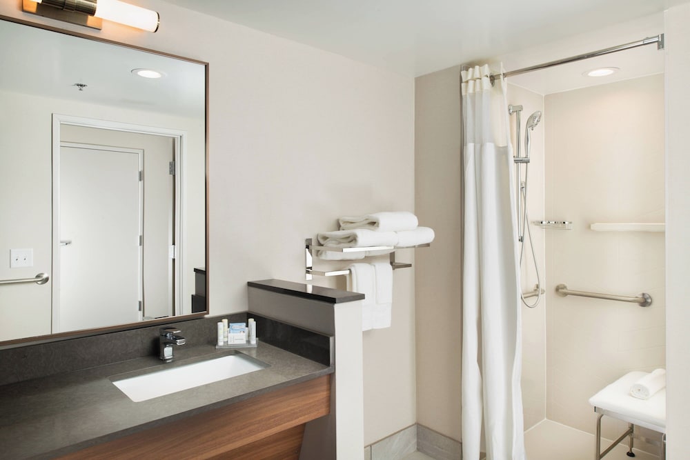 Fairfield Inn & Suites Athens Marriott - photo 23