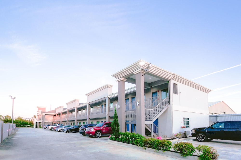 Express Inn Spring - photo 40