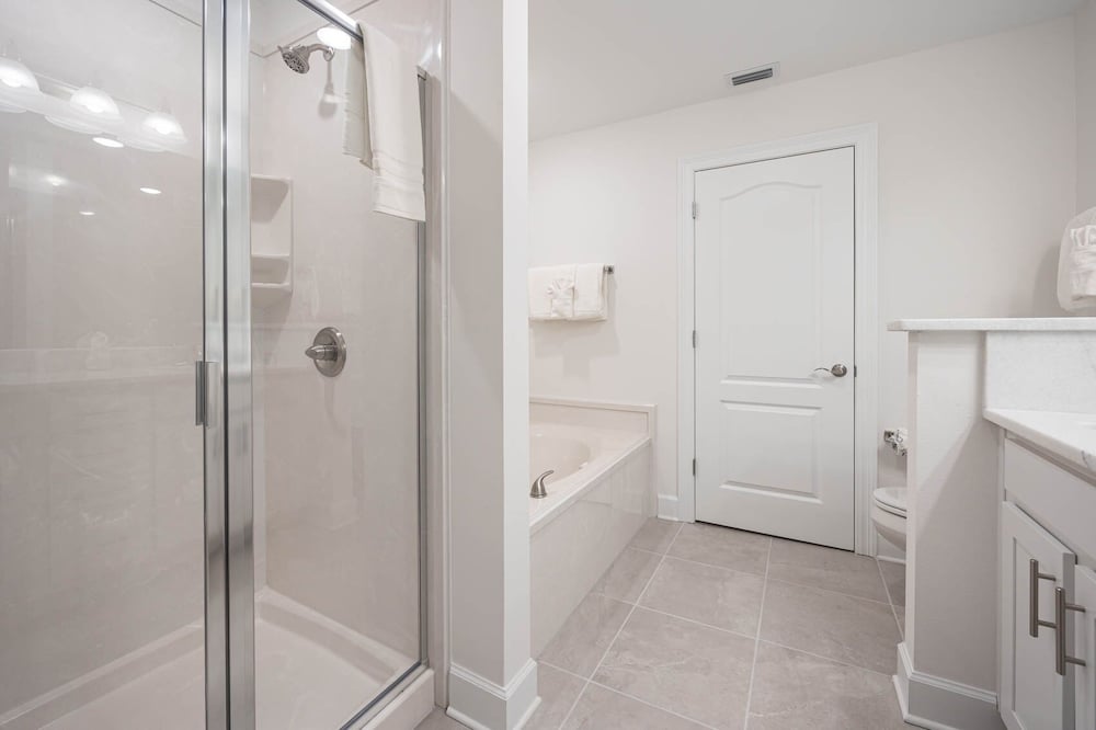 Phoenix Gulf Towers 1506 2 Bedroom Condo - photo 14