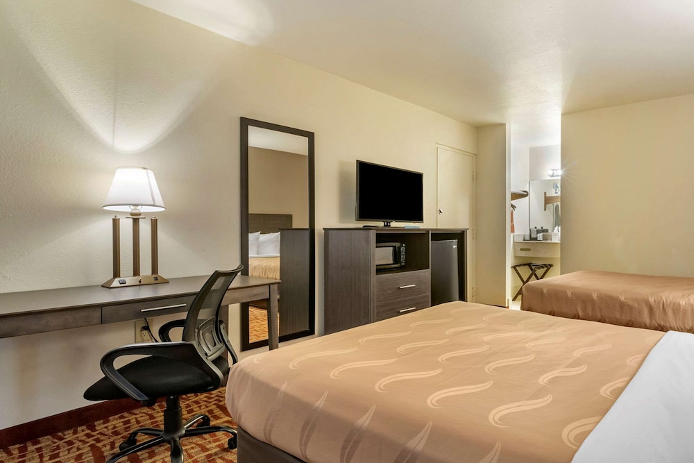 Quality Inn At Town Center - photo 15