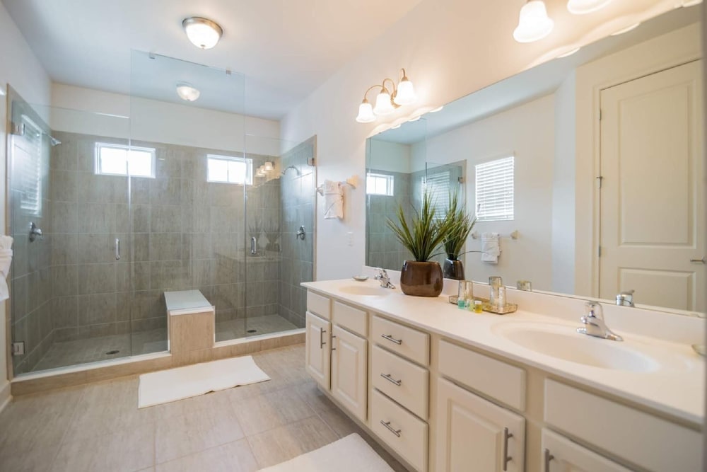 1517 Reunion in Kissimmee, United States