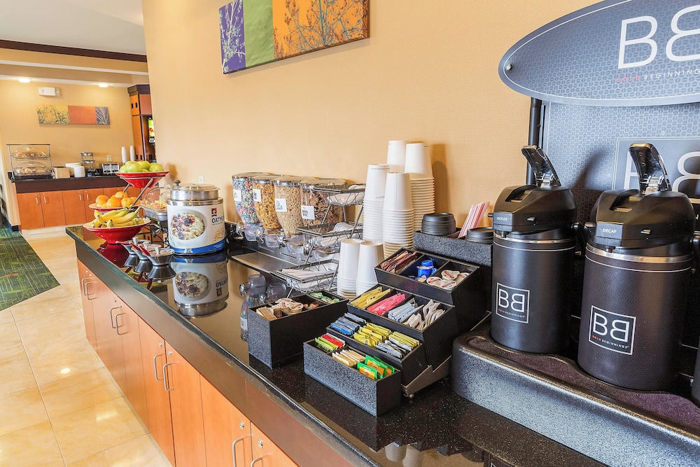 Fairfield Inn & Suites Fargo - photo 19