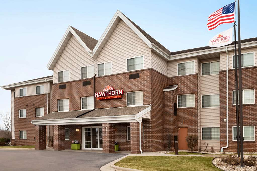 Hawthorn Extended Stay by Wyndham Milwaukee Airport — hotel in Oak Creek