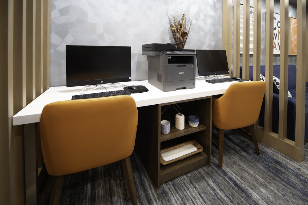 Holiday Inn Express & Suites Conway by IHG - photo 23
