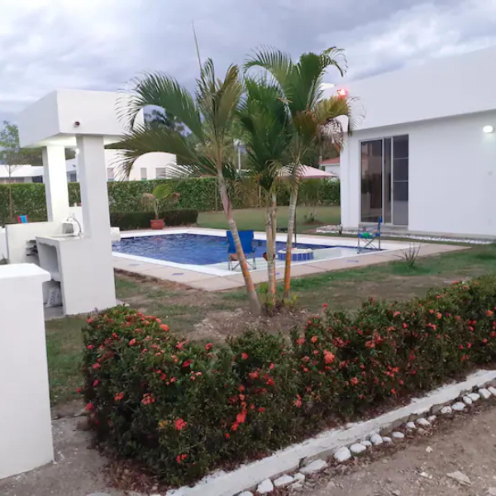 Casa Quinta Piscina Privada Melgar — 4-Star Luxury Hotel in Melgar, Colombia