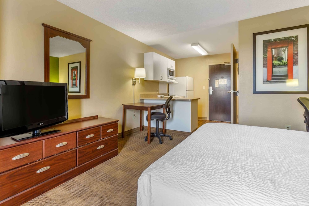 Extended Stay America Select Suites Phoenix Deer Valley - photo 15
