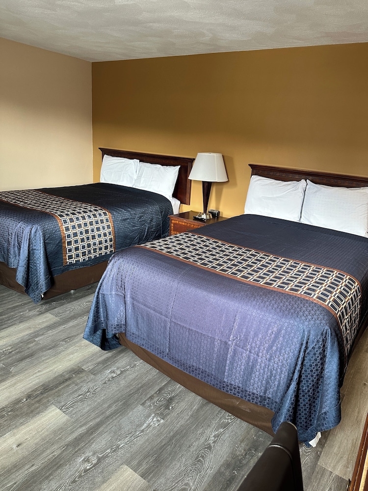 Wickford Motor Inn - photo 10