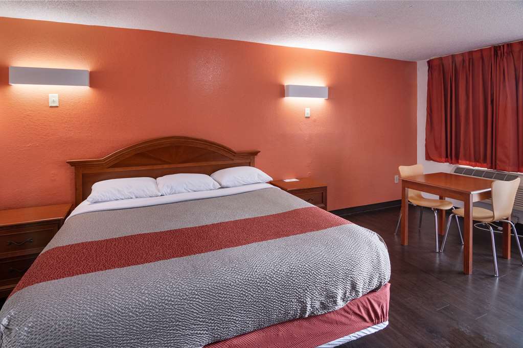 Motel 6 Montgomery AL Coliseum - photo 6