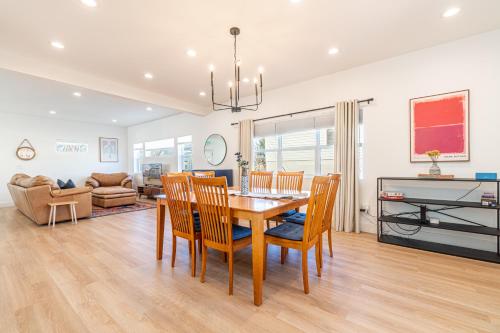 Luxury 4 bed home in Riverside Heights