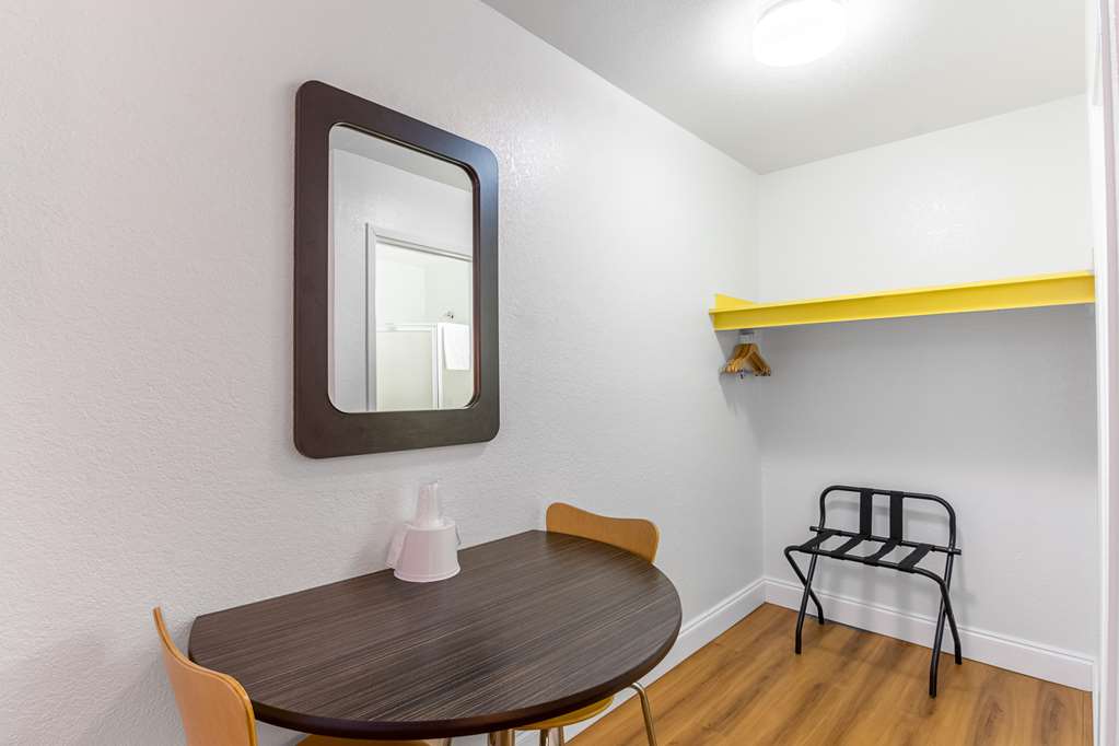 Motel 6 Pensacola FL Airport West - photo 14