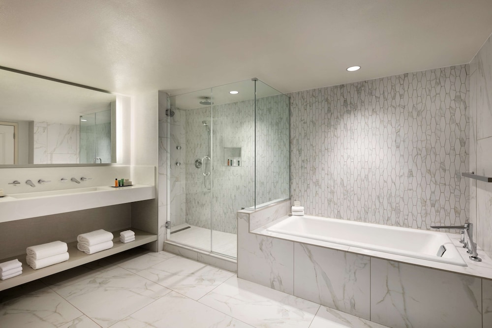 Hilton Fort Collins - photo 36