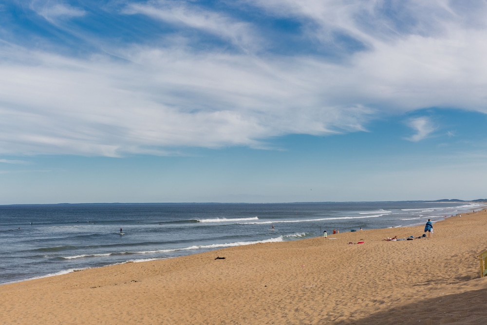 Blue Inn on The Beach - photo 14