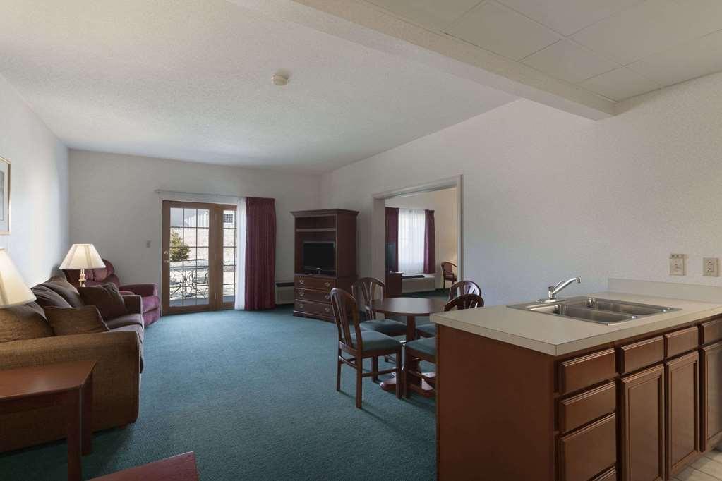 Days Inn by Wyndham Carrollton - photo 8