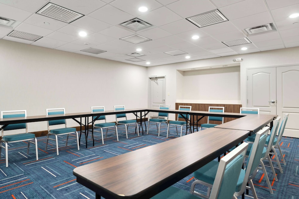 Hampton Inn Milford - photo 53