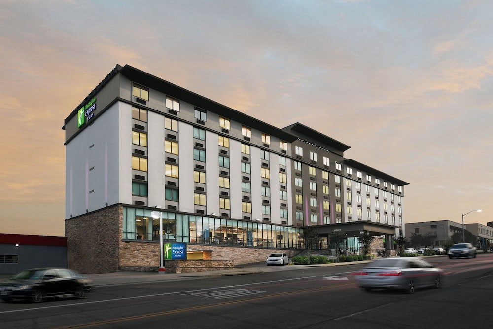 Holiday Inn Express Hotel & Suites Fort Worth Downtown an IHG Hotel - featured photo