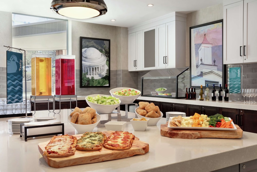 Homewood Suites by Hilton Arlington Rosslyn Key Bridge - photo 35
