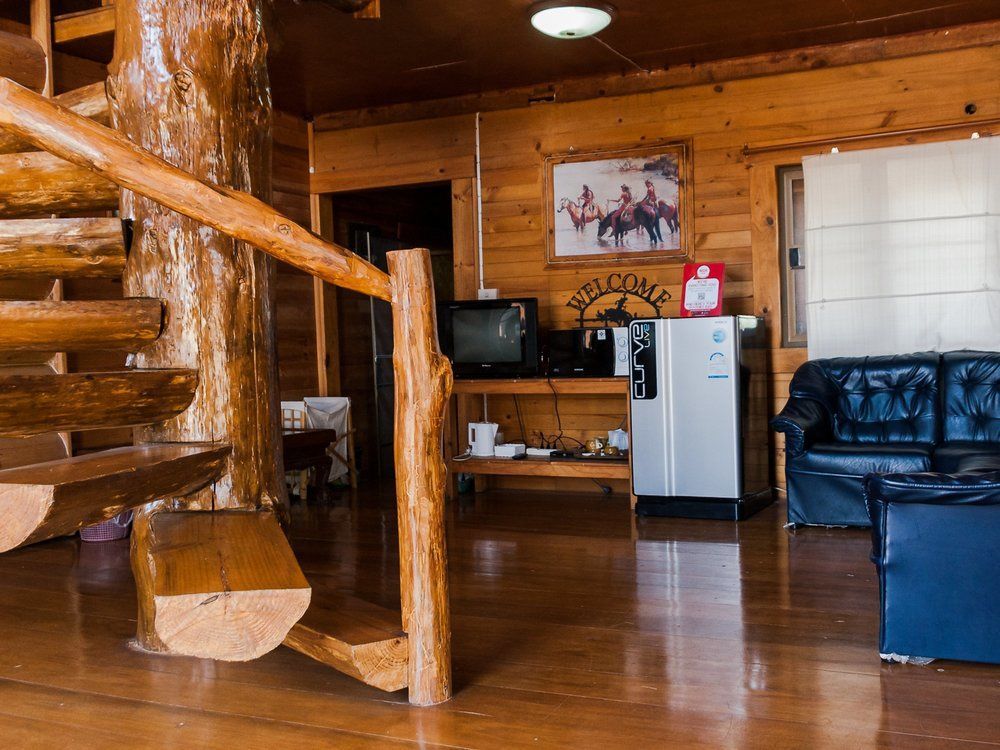 The Log of Paradis in San Kamphaeng, Thailand