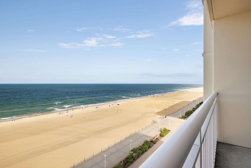 Hampton Inn Virginia Beach Oceanfront South - photo 38