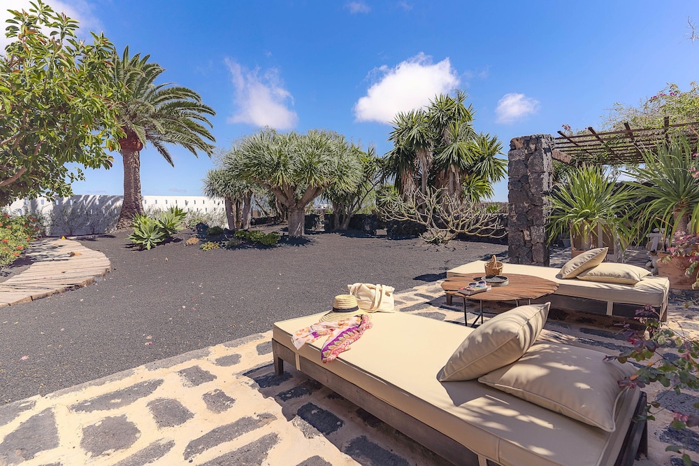 Hotel El Grifo in San Bartolome, Spain