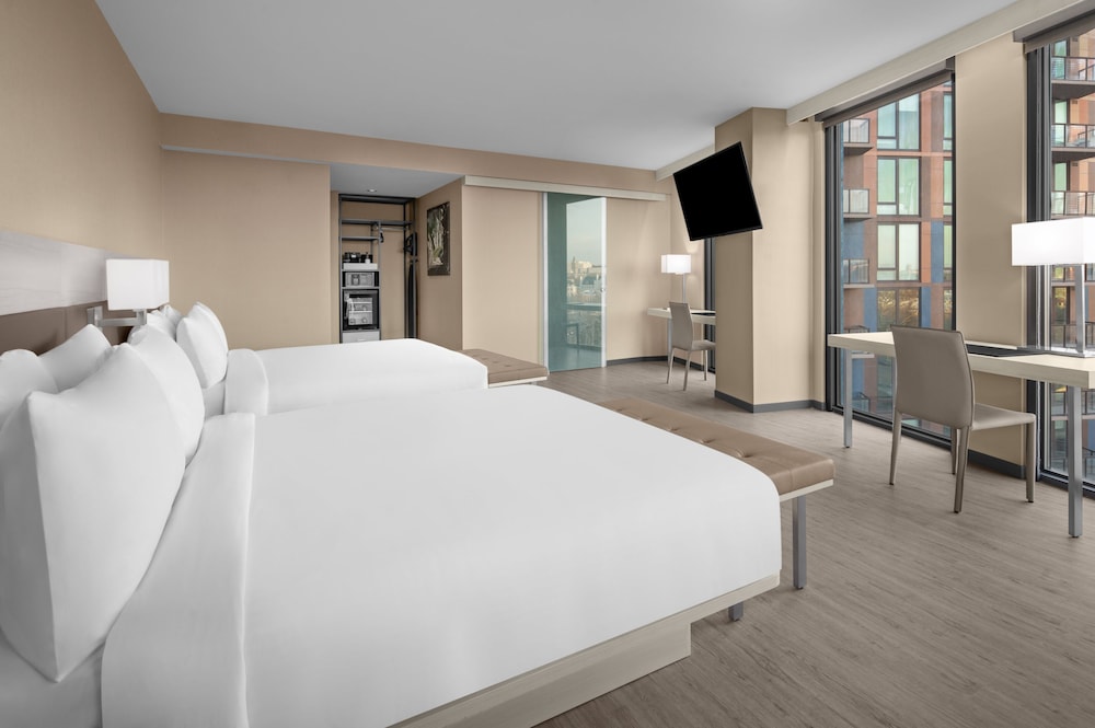 AC Hotel by Marriott Washington DC Capitol Hill Navy Yard - photo 17