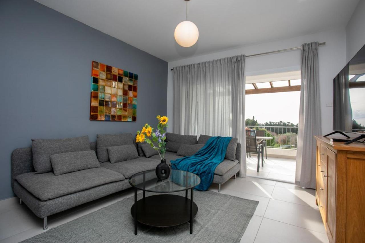 Lovely & Stylish 3BR Specious Penthouse Serenity Skyview — 4-Star Luxury Hotel in Paphos, Cyprus