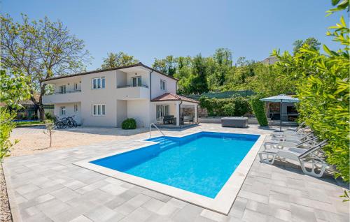 5 Bedroom Gorgeous Home In Zmijavci — 4-Star Luxury Hotel in Zmijavci, Croatia