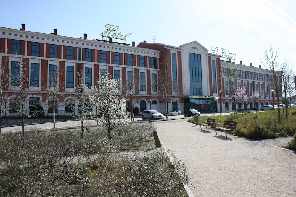 Hotel Villa Augusta Spa & Garden 4 — hotel in Valladolid