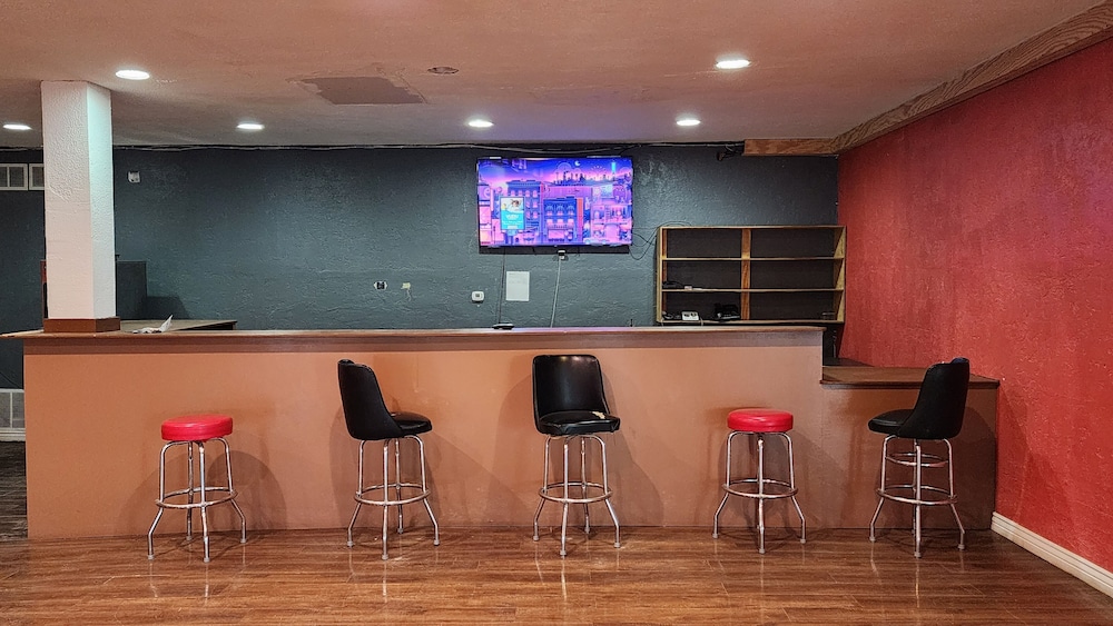 B&J Hotel and Apartment - photo 39