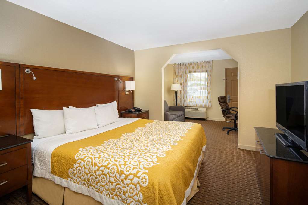Days Inn by Wyndham Thomaston - photo 8