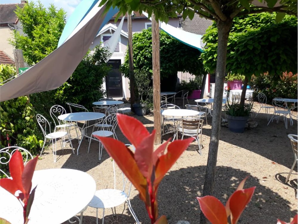 Hotel Le Merle Blanc — Digoin — photo 2