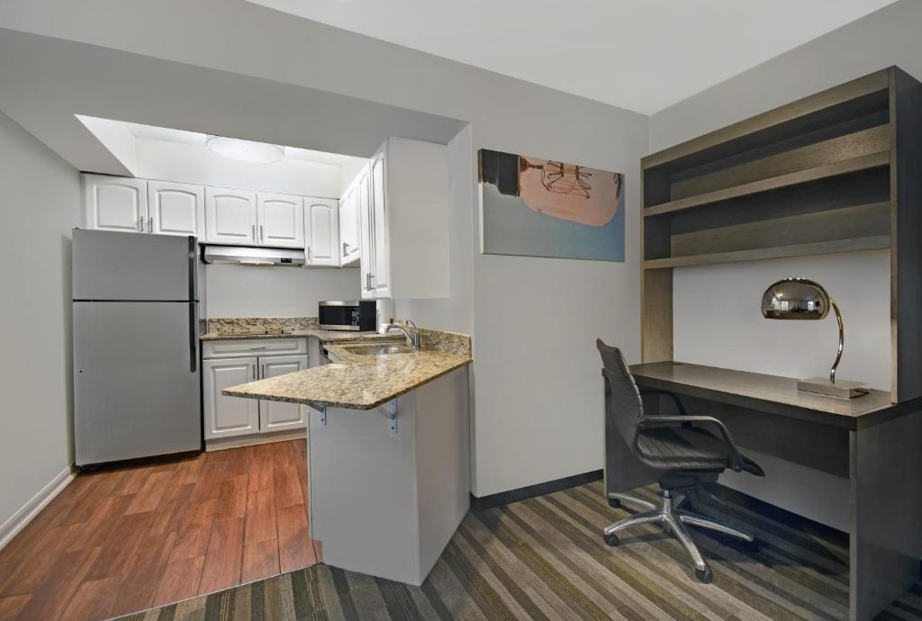Hyatt House Bridgewater - photo 25