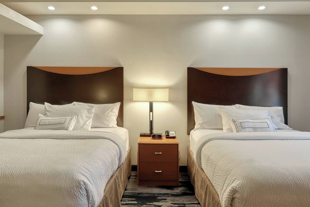 Fairfield Inn & Suites by Marriott Harrisburg West - photo 14