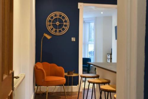 The Cheltenham stylish 1 bed Victorian apartment — 4-Star Luxury Hotel in Harrogate, United Kingdom