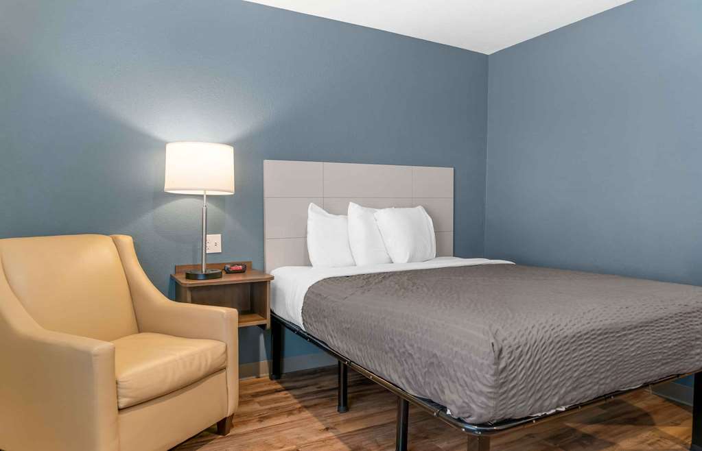 Extended Stay America Suites Detroit Rochester Hills - photo 11
