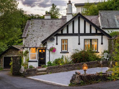 Fellside Lodge — 4-Star Luxury Hotel in Windermere, United Kingdom