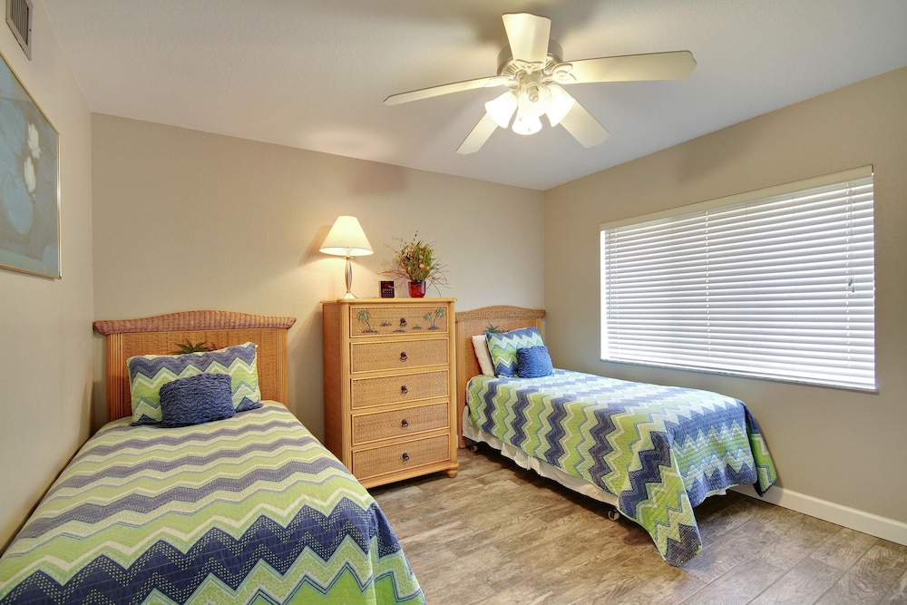 Land's End 8 306 Beach Front Premier - photo 3