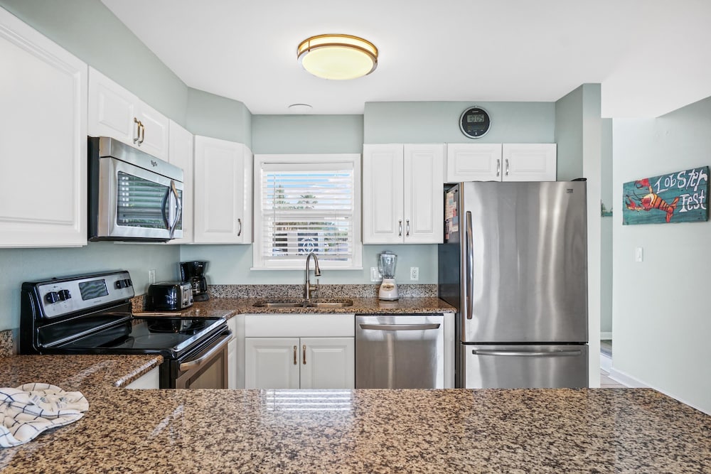 Sailfish Townhomes by Panhandle Getaways - photo 13