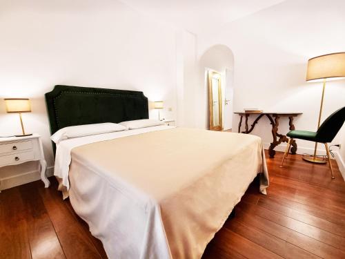 Charme & Chic San Giacomo — 4-Star Luxury Hotel in Rome, Italy