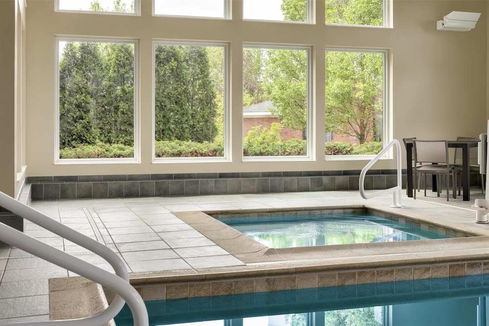 Homewood Suites by Hilton Burlington - photo 26