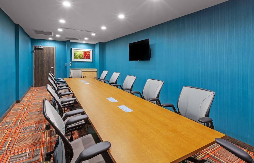 Home2 Suites by Hilton Gonzales LA - photo 27