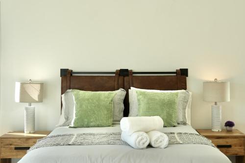 Monthier Townhouse The Grove Los Angeles - photo 14