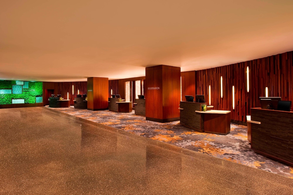 The Westin Peachtree Plaza Atlanta - photo 12