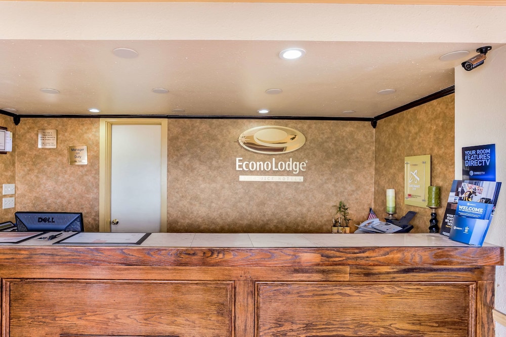 Econo Lodge McAlester - photo 3
