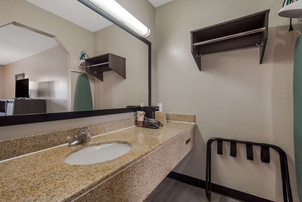 Quality Inn Charleston Gateway - photo 15