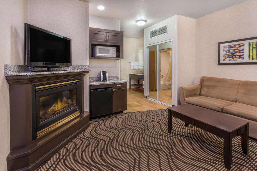 La Quinta Inn & Suites by Wyndham Idaho Falls Ammon - photo 55