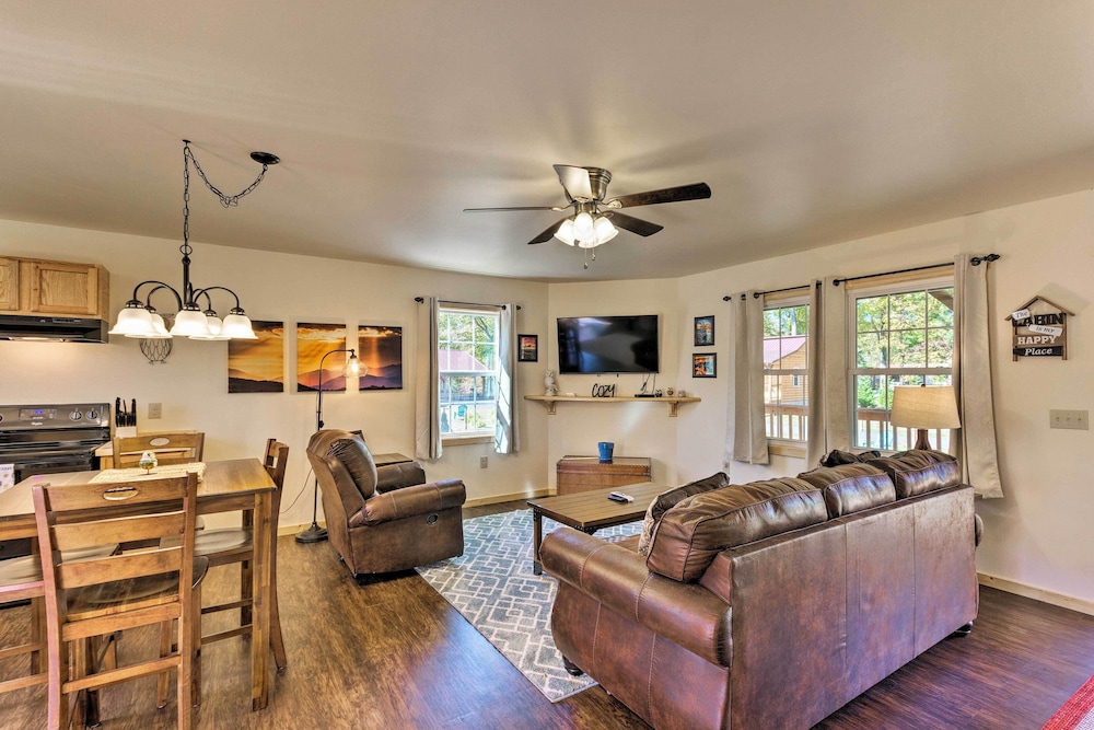 5 Mi To Dtwn Bryson City Cabin with Resort Perks - photo 3