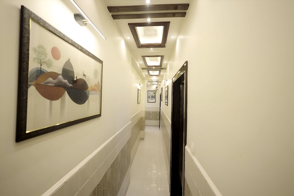 Hotel Pragati palace in Mathura, India